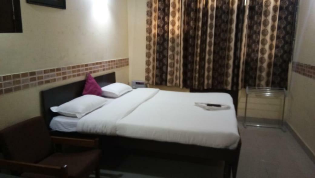 Hotel O Hya'S Homestay Dehradun Luaran gambar